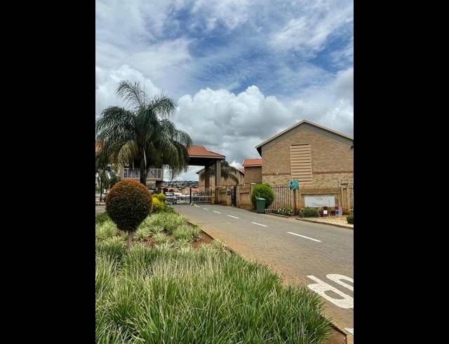 2 BEDROOM PROPERTY TO RENT IN WATERVAL EAST